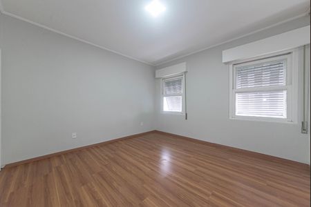 Casa de condomínio à venda com 582m², 4 quartos e 5 vagas Casa de condomínio à venda com 582m², 4 quartos e 5 vagasQuarto 3