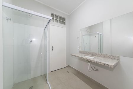Casa de condomínio à venda com 582m², 4 quartos e 5 vagas Casa de condomínio à venda com 582m², 4 quartos e 5 vagasBanheiro da Suíte