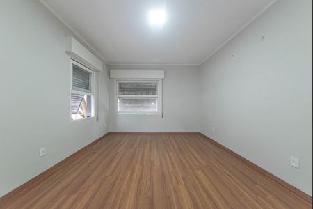 Casa de condomínio à venda com 582m², 4 quartos e 5 vagas Casa de condomínio à venda com 582m², 4 quartos e 5 vagasSuite
