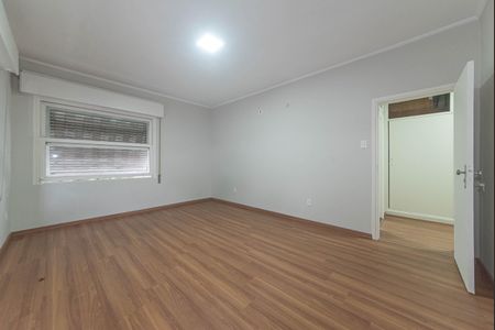 Casa de condomínio à venda com 582m², 4 quartos e 5 vagas Casa de condomínio à venda com 582m², 4 quartos e 5 vagasSuite