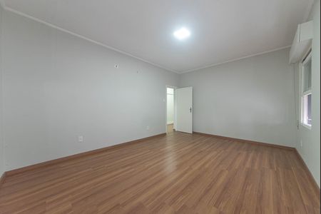 Casa de condomínio à venda com 582m², 4 quartos e 5 vagas Casa de condomínio à venda com 582m², 4 quartos e 5 vagasSuite