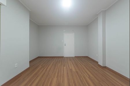 Casa de condomínio à venda com 582m², 4 quartos e 5 vagas Casa de condomínio à venda com 582m², 4 quartos e 5 vagasQuarto 1