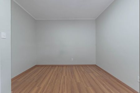 Casa de condomínio à venda com 582m², 4 quartos e 5 vagas Casa de condomínio à venda com 582m², 4 quartos e 5 vagasQuarto 2
