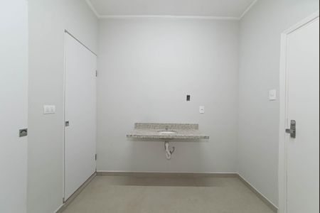 Casa de condomínio à venda com 582m², 4 quartos e 5 vagas Casa de condomínio à venda com 582m², 4 quartos e 5 vagasBanheiro Social
