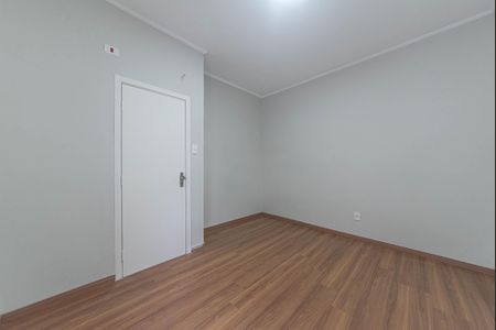 Casa de condomínio à venda com 582m², 4 quartos e 5 vagas Casa de condomínio à venda com 582m², 4 quartos e 5 vagasQuarto 2