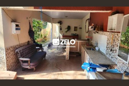 Casa à venda com 200m², 2 quartos e 4 vagas Casa à venda com 200m², 2 quartos e 4 vagasFoto 13