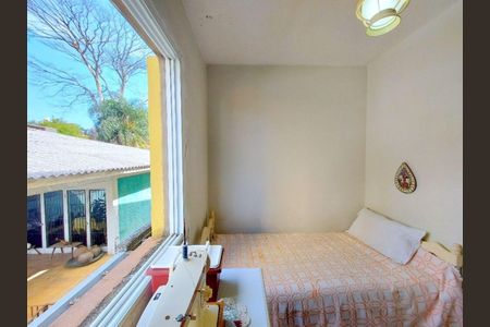 Casa à venda com 3 quartos, 180m² em Vila Alexandria, São Paulo