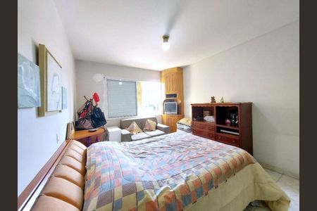 Casa à venda com 3 quartos, 180m² em Vila Alexandria, São Paulo
