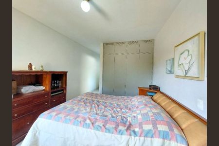 Casa à venda com 3 quartos, 180m² em Vila Alexandria, São Paulo