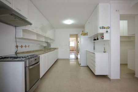 Apartamento à venda com 181m², 4 quartos e 2 vagas