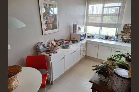 Apartamento à venda com 140m², 4 quartos e 2 vagas