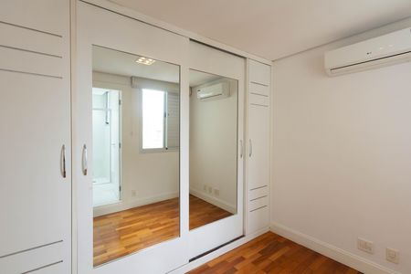 Apartamento para alugar com 72m², 2 quartos e 2 vagas Apartamento para alugar com 72m², 2 quartos e 2 vagasSuíte 2