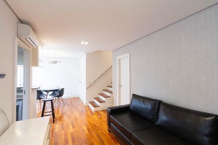 Sala de apartamento para alugar com 2 quartos, 72m² em Moema, São Paulo