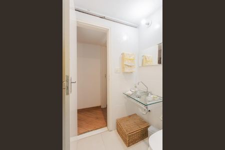 Apartamento à venda com 80m², 2 quartos e 1 vaga Apartamento à venda com 80m², 2 quartos e 1 vagaBanheiro