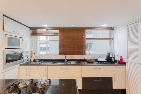 Apartamento à venda com 80m², 2 quartos e 1 vaga Apartamento à venda com 80m², 2 quartos e 1 vagaCozinha