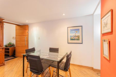 Apartamento à venda com 80m², 2 quartos e 1 vaga Apartamento à venda com 80m², 2 quartos e 1 vagaSala de Jantar