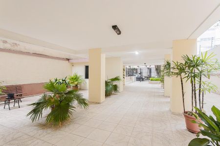 Apartamento à venda com 80m², 2 quartos e 1 vaga Apartamento à venda com 80m², 2 quartos e 1 vagaEntrada