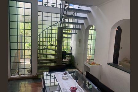 Casa à venda com 3 quartos, 160m² em Vila Represa, São Paulo