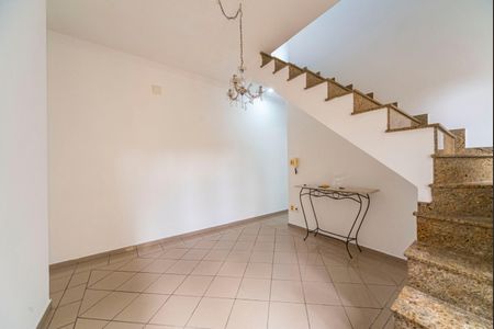Casa à venda com 210m², 4 quartos e 2 vagas Casa à venda com 210m², 4 quartos e 2 vagasSala de Jantar