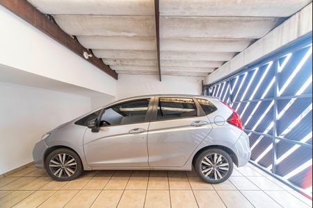 Casa à venda com 210m², 4 quartos e 2 vagas Casa à venda com 210m², 4 quartos e 2 vagasGaragem