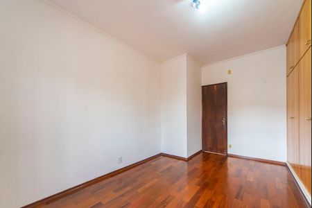 Casa à venda com 210m², 4 quartos e 2 vagas Casa à venda com 210m², 4 quartos e 2 vagasQuarto 1