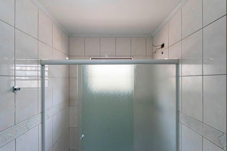 Casa à venda com 210m², 4 quartos e 2 vagas Casa à venda com 210m², 4 quartos e 2 vagasBanheiro social 1