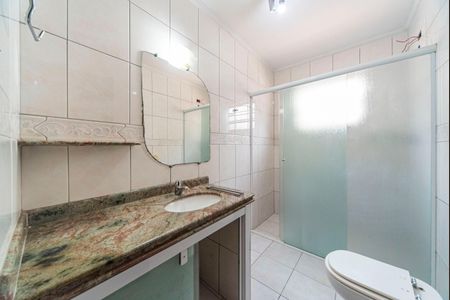 Casa à venda com 210m², 4 quartos e 2 vagas Casa à venda com 210m², 4 quartos e 2 vagasBanheiro social 1