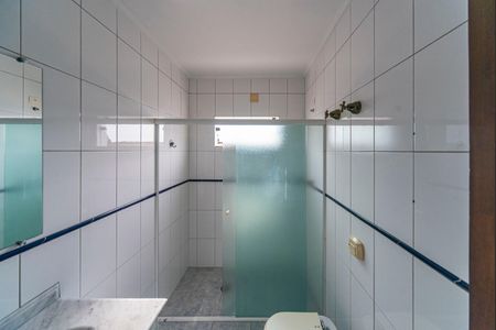 Casa à venda com 210m², 4 quartos e 2 vagas Casa à venda com 210m², 4 quartos e 2 vagasBanheiro social 2