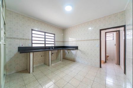 Casa à venda com 210m², 4 quartos e 2 vagas Casa à venda com 210m², 4 quartos e 2 vagasCozinha