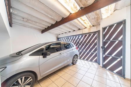 Casa à venda com 210m², 4 quartos e 2 vagas Casa à venda com 210m², 4 quartos e 2 vagasGaragem