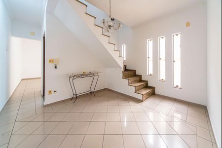 Casa à venda com 210m², 4 quartos e 2 vagas Casa à venda com 210m², 4 quartos e 2 vagasSala de Jantar