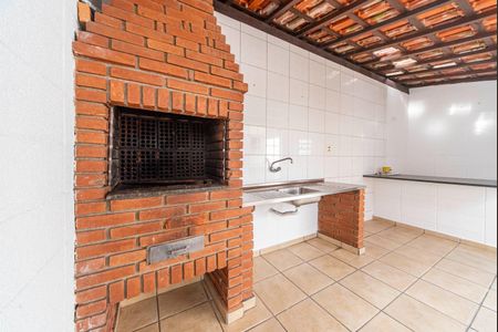 Casa à venda com 210m², 4 quartos e 2 vagas Casa à venda com 210m², 4 quartos e 2 vagasÁrea Gourmet