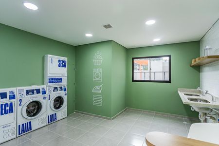 Apartamento à venda com 33m², 2 quartos e sem vaga Apartamento à venda com 33m², 2 quartos e sem vagaLavanderia