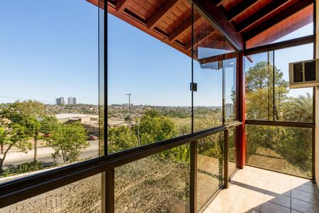 Casa para alugar com 200m², 4 quartos e 3 vagas