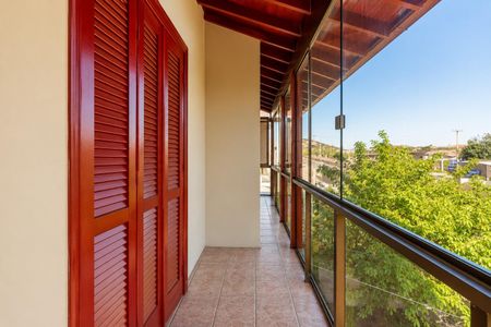 Casa para alugar com 200m², 4 quartos e 3 vagas