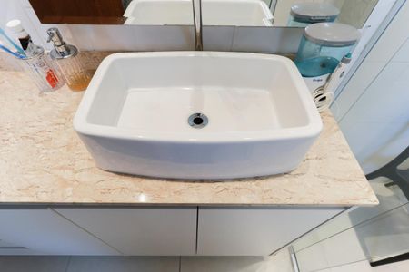 Apartamento para alugar com 90m², 3 quartos e 1 vaga Apartamento para alugar com 90m², 3 quartos e 1 vagaBanheiro da suíte