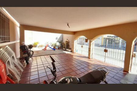 Casa à venda com 176m², 3 quartos e 3 vagas