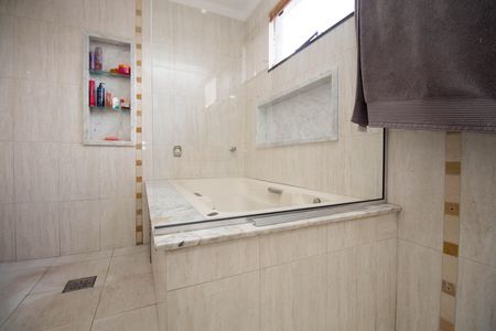 Casa para alugar com 300m², 4 quartos e 4 vagas Casa para alugar com 300m², 4 quartos e 4 vagasBanheiro da Suíte Master 1