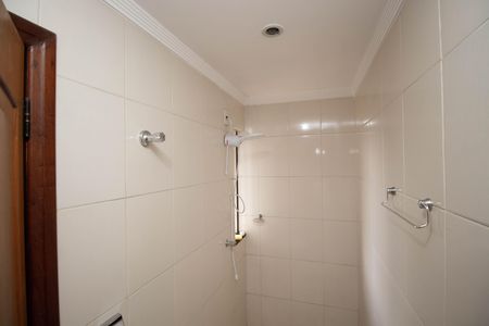 Casa para alugar com 300m², 4 quartos e 4 vagas Casa para alugar com 300m², 4 quartos e 4 vagasBanheiro da Suíte 2