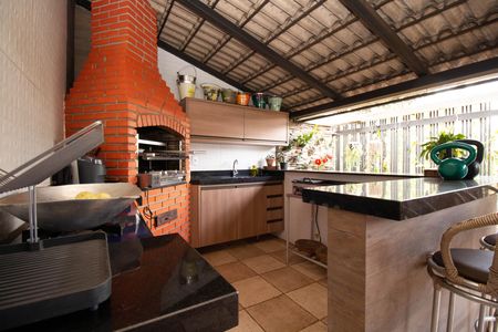 Casa para alugar com 300m², 4 quartos e 4 vagas Casa para alugar com 300m², 4 quartos e 4 vagasChurrasqueira
