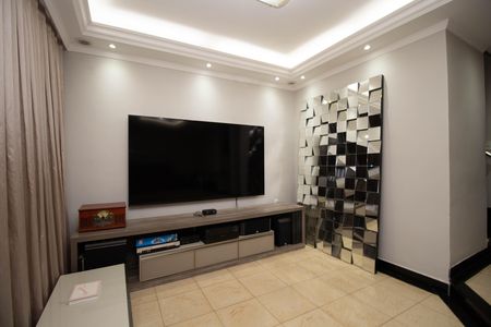 Casa para alugar com 300m², 4 quartos e 4 vagas Casa para alugar com 300m², 4 quartos e 4 vagasSala 1