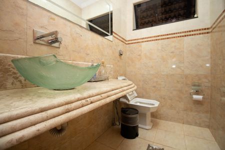Casa para alugar com 300m², 4 quartos e 4 vagas Casa para alugar com 300m², 4 quartos e 4 vagasLavabo