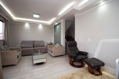 Casa para alugar com 300m², 4 quartos e 4 vagas Casa para alugar com 300m², 4 quartos e 4 vagasSala 3