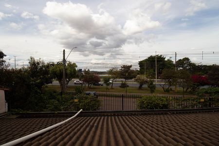 Casa para alugar com 300m², 4 quartos e 4 vagas Casa para alugar com 300m², 4 quartos e 4 vagasVista