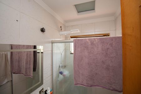 Casa para alugar com 300m², 4 quartos e 4 vagas Casa para alugar com 300m², 4 quartos e 4 vagasBanheiro da Suíte 1