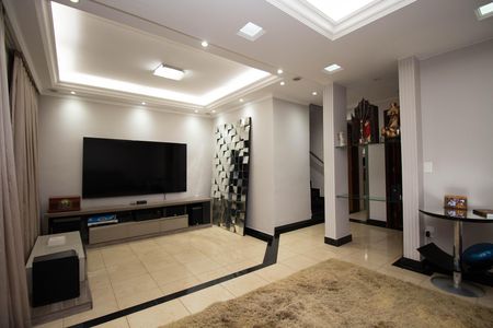 Casa para alugar com 300m², 4 quartos e 4 vagas Casa para alugar com 300m², 4 quartos e 4 vagasSala 1