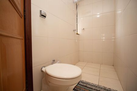 Casa para alugar com 300m², 4 quartos e 4 vagas Casa para alugar com 300m², 4 quartos e 4 vagasBanheiro da Suíte 2