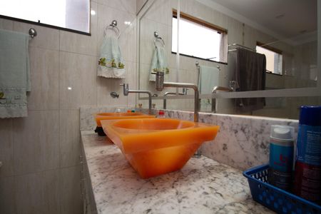 Casa para alugar com 300m², 4 quartos e 4 vagas Casa para alugar com 300m², 4 quartos e 4 vagasBanheiro da Suíte Master 1