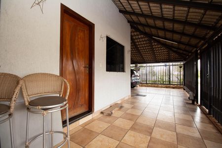 Casa para alugar com 300m², 4 quartos e 4 vagas Casa para alugar com 300m², 4 quartos e 4 vagasVaranda