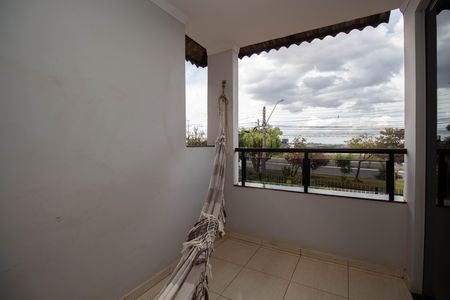 Casa para alugar com 300m², 4 quartos e 4 vagas Casa para alugar com 300m², 4 quartos e 4 vagasSacada da Suíte